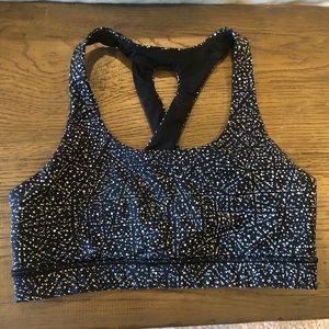 Lululemon sports bra